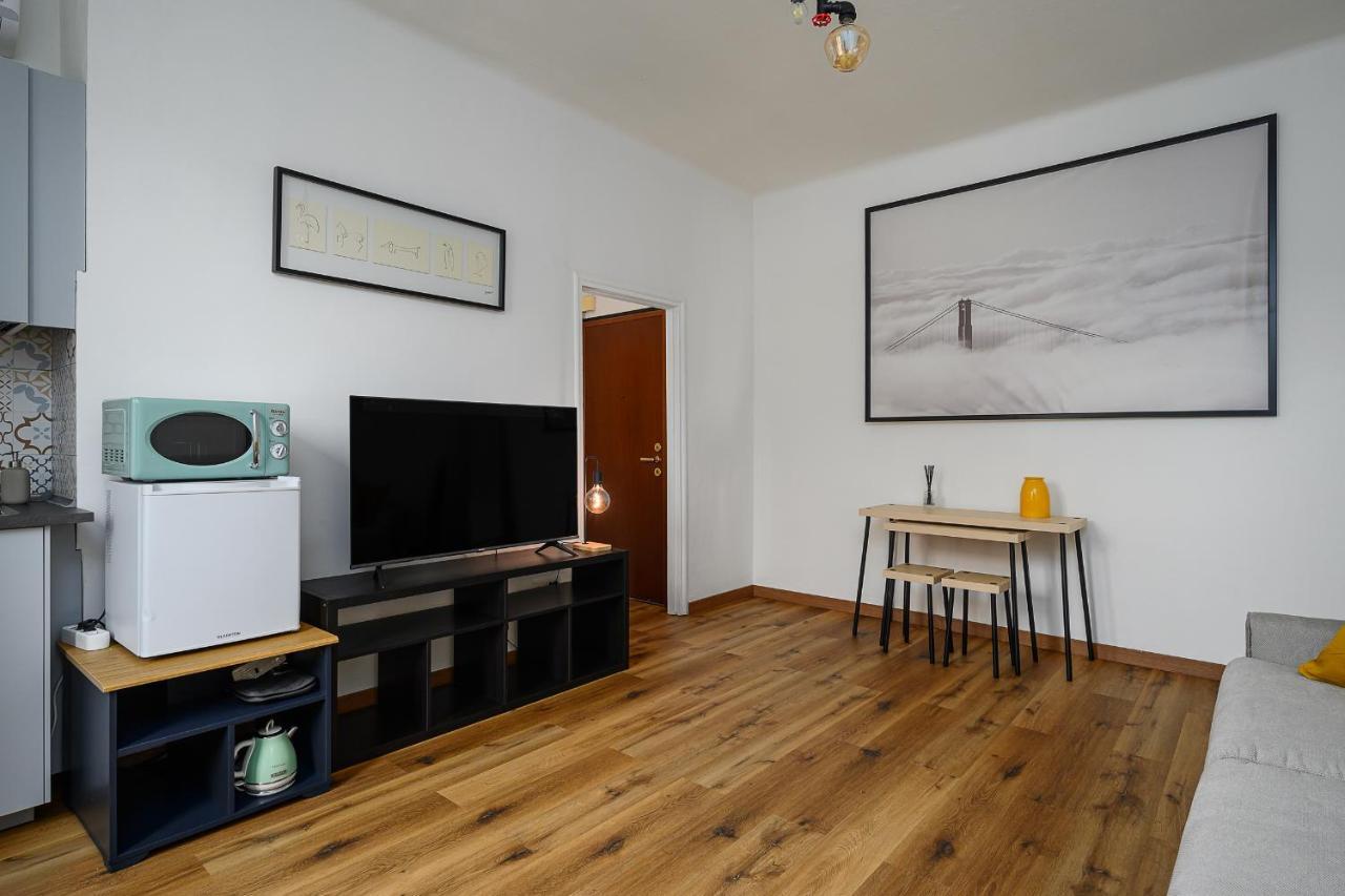 Insubria 8-3Dx - Monolocale Cool Apartment Milan Exterior photo